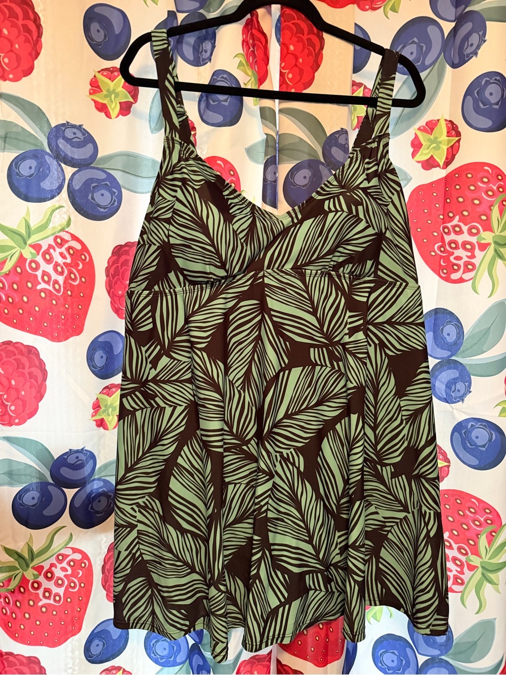 Avenue Green and Black Leaf-Print One-Piece Swimsuit